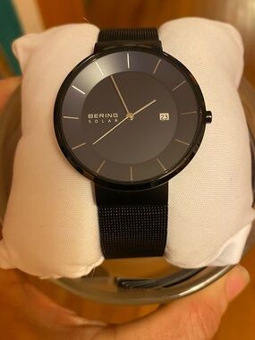 Bering Solar Black Watch